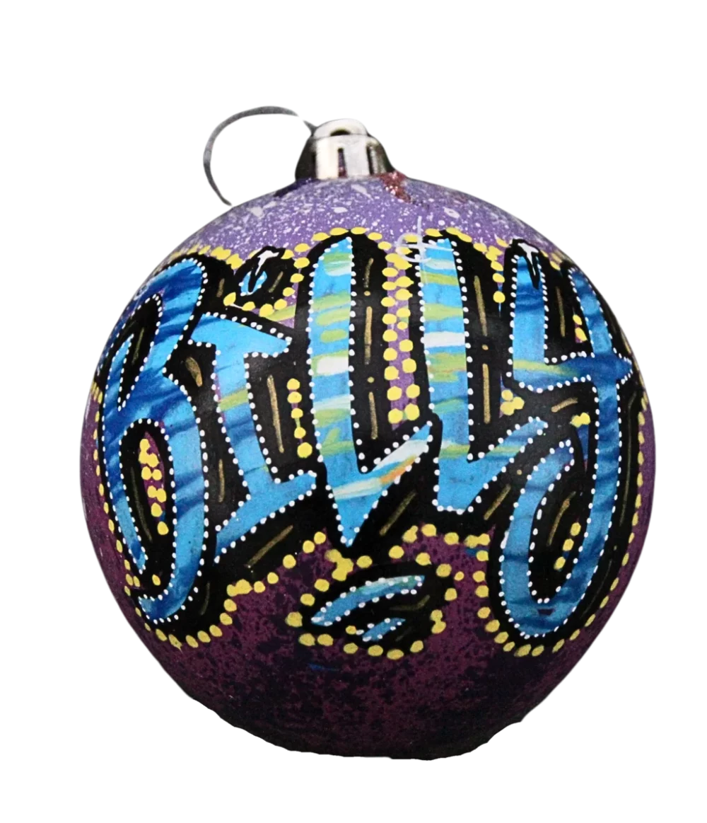 prénom personnalisé graff fait main unique boule de Noël personnalisée