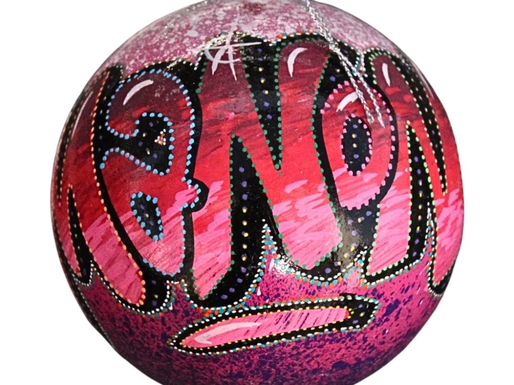 prénom personnalisé boule de Noël fait main graff regalartprod