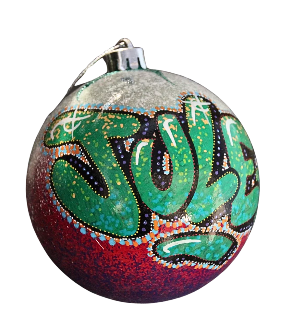 prénom personnalisé unique boule de Noël personnalisée main graff