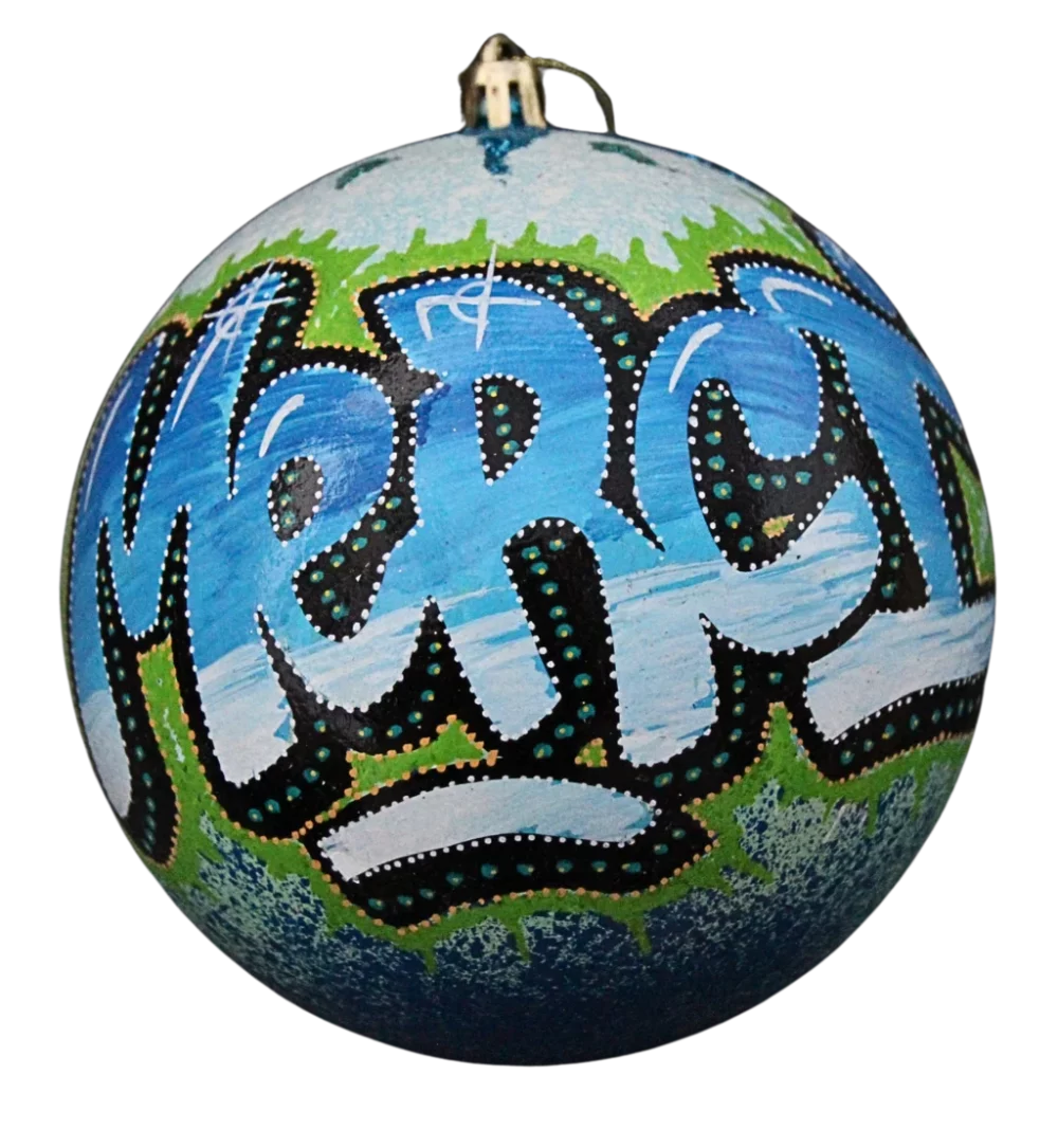 idée cadeau unique fait main made in France prénom personnalisé graff boule de Noël personnalisée