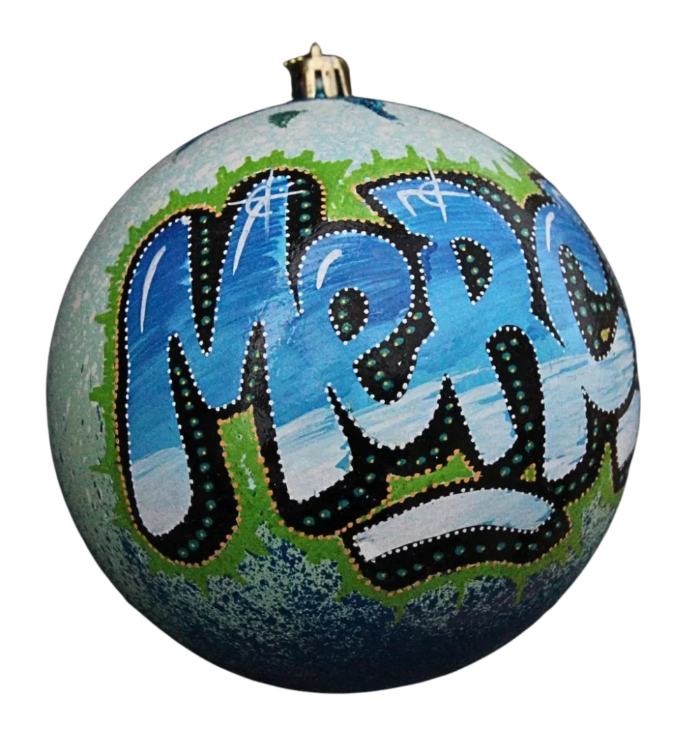 prénom personnalisé décoré main graff Merci boule Noël personnalisée